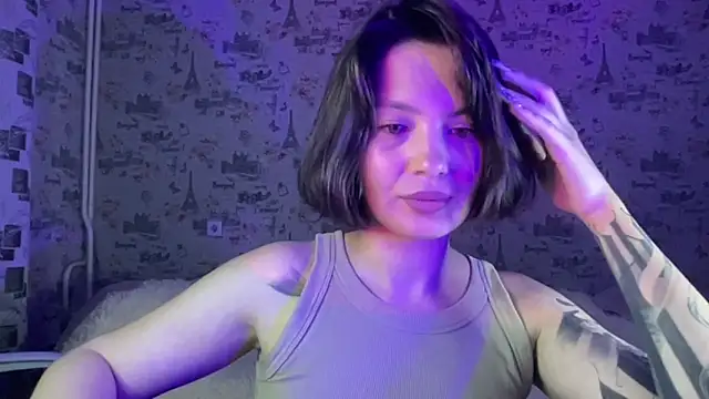 Just Scarlet  online show from 10-17-25, 11:57