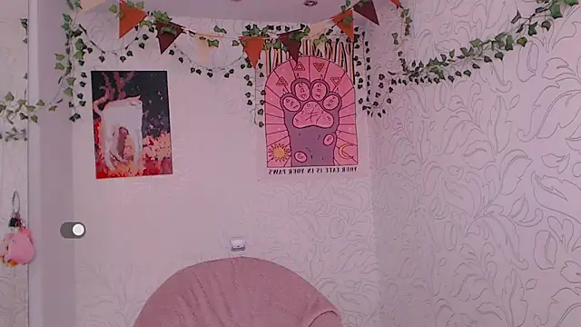  miraclecattt  online show from 09-15-25, 02:22