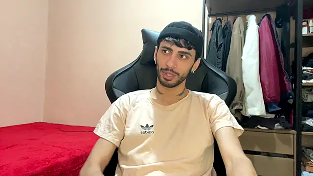 Snapshot of iendriw chatting on 01-14-26, 04:40 iendriw online show from 01-14-26, 04:40