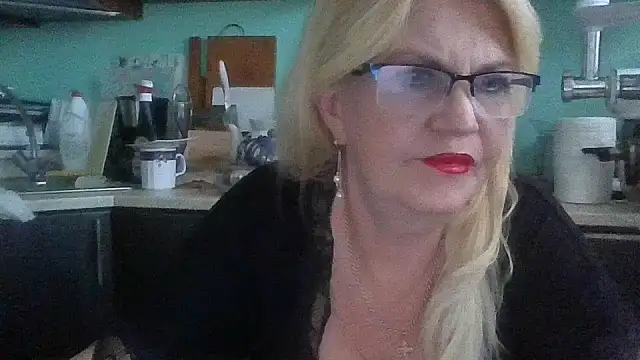 Snapshot of Heidi-Helga chatting on 09-09-25, 04:45 Heidi-Helga online show from 09-09-25, 04:45