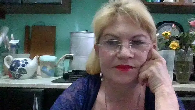 Snapshot of Heidi-Helga chatting on 11-06-25, 05:30 Heidi-Helga online show from 11-06-25, 05:30