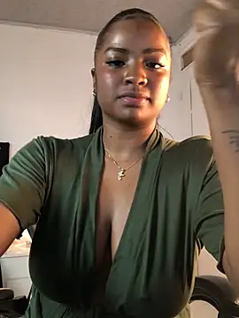 ValerieBlakee online show from 05-18-26, 12:07
