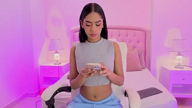 ChloeMoon9 online show from 06-05-26, 11:49