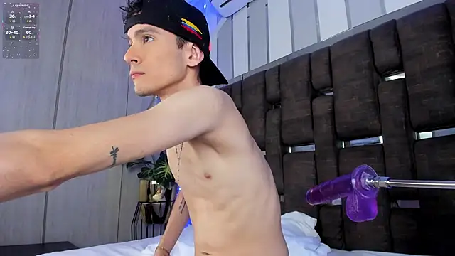 Snapshot of ValentinoMoreti chatting on 09-26-25, 02:21 ValentinoMoreti online show from 09-26-25, 02:21