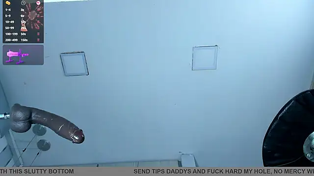 Snapshot of ValentinoMoreti chatting on 11-25-25, 05:51 ValentinoMoreti online show from 11-25-25, 05:51