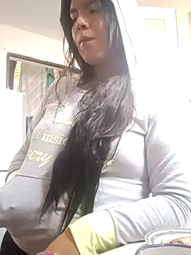 Snapshot of krolay16 chatting on 03-18-25, 02:15 krolay16 online show from 03-18-25, 02:15
