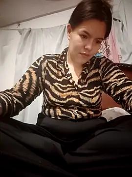 Snapshot of krolay16 chatting on 10-04-25, 06:00 krolay16 online show from 10-04-25, 06:00