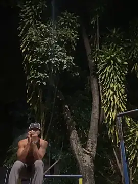 Snapshot of MaxxxSteil chatting on 03-10-25, 09:32 MaxxxSteil online show from 03-10-25, 09:32