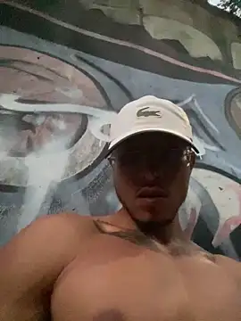 Snapshot of MaxxxSteil chatting on 03-10-25, 11:27 MaxxxSteil online show from 03-10-25, 11:27