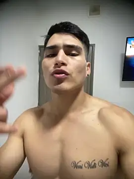 Snapshot of MaxxxSteil chatting on 03-17-25, 08:29 MaxxxSteil online show from 03-17-25, 08:29