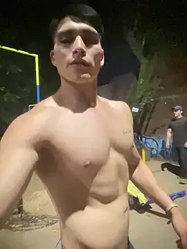 Snapshot of MaxxxSteil chatting on 03-23-25, 04:27 MaxxxSteil online show from 03-23-25, 04:27