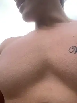 Snapshot of MaxxxSteil chatting on 10-12-25, 05:34 MaxxxSteil online show from 10-12-25, 05:34