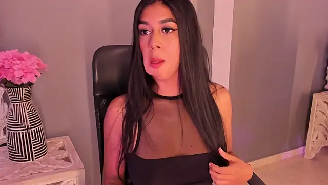 Snapshot of AnnieGibbyns chatting on 02-19-26, 08:27 AnnieGibbyns online show from 02-19-26, 08:27