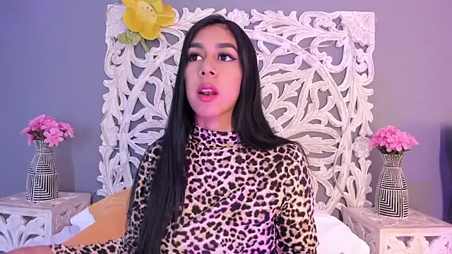 Snapshot of AnnieGibbyns chatting on 02-24-26, 08:29 AnnieGibbyns online show from 02-24-26, 08:29