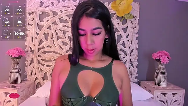 Snapshot of AnnieGibbyns chatting on 03-10-26, 04:34 AnnieGibbyns online show from 03-10-26, 04:34