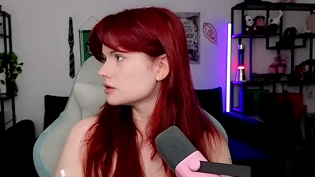 Snapshot of Della_Ideal chatting on 05-04-26, 05:31 Della Ideal online show from 05-04-26, 05:31