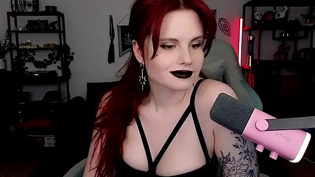 Snapshot of Della_Ideal chatting on 05-31-26, 06:09 Della Ideal online show from 05-31-26, 06:09