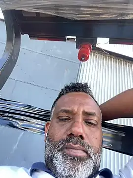 Snapshot of steffan0606 chatting on 02-25-25, 05:52 steffan0606 online show from 02-25-25, 05:52