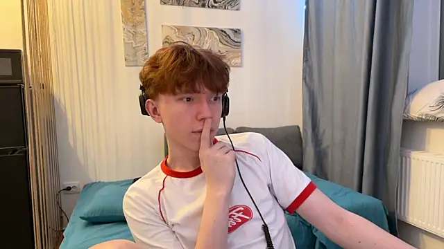 Snapshot of tommy_colson chatting on 12-14-25, 03:28 tommy colson online show from 12-14-25, 03:28