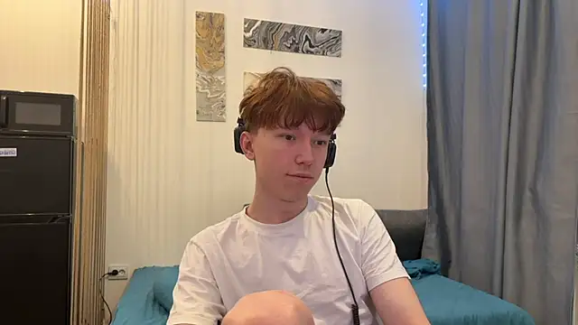 Snapshot of tommy_colson chatting on 12-17-25, 04:46 tommy colson online show from 12-17-25, 04:46