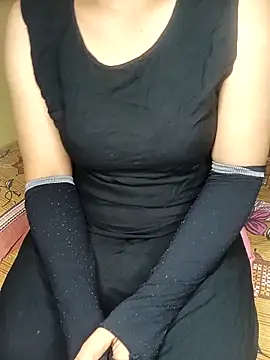 Snapshot of geetha_telugu_kan277 chatting on 10-14-25, 01:56 geetha telugu kan277 online show from 10-14-25, 01:56