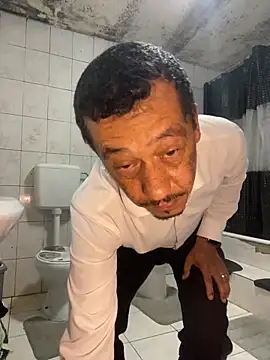 rogerdik76 online show from 03-19-26, 06:28