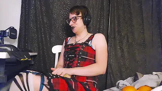 ArcadiaFrostLive online show from 02-25-25, 02:14