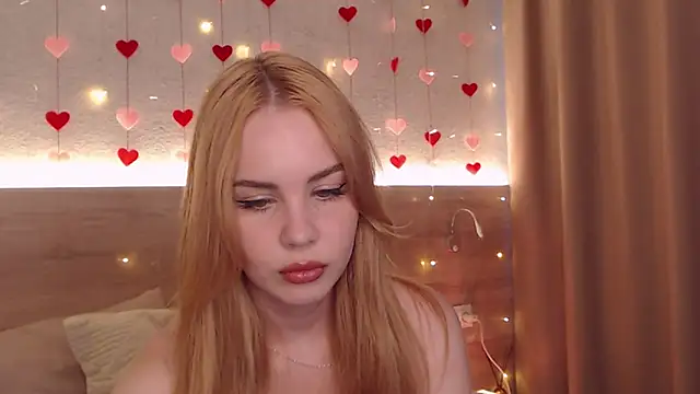 Snapshot of IvyAngel chatting on 05-31-26, 02:35 IvyAngel online show from 05-31-26, 02:35