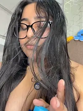 virginbrunette99 online show from 06-05-26, 07:03