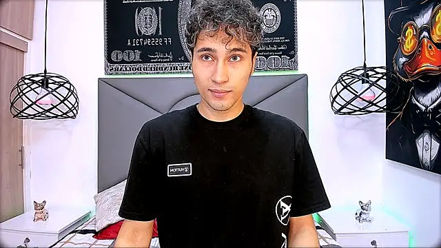 Snapshot of buddy_whitte chatting on 12-17-25, 12:11 buddy whitte online show from 12-17-25, 12:11