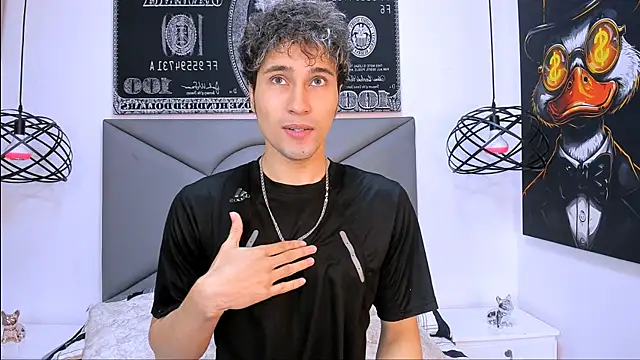 Snapshot of buddy_whitte chatting on 01-10-26, 02:30 buddy whitte online show from 01-10-26, 02:30