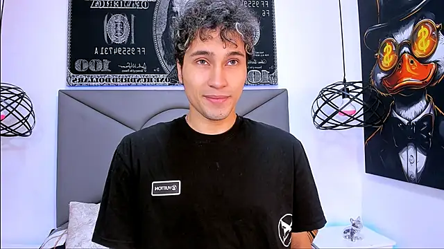 Snapshot of buddy_whitte chatting on 01-11-26, 02:11 buddy whitte online show from 01-11-26, 02:11