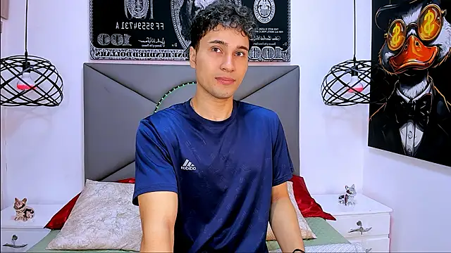 Snapshot of buddy_whitte chatting on 02-09-26, 12:53 buddy whitte online show from 02-09-26, 12:53