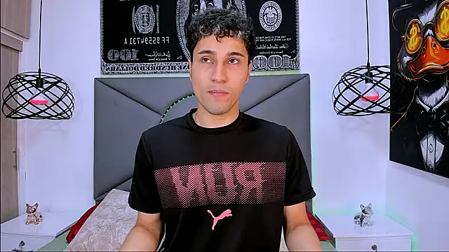 Snapshot of buddy_whitte chatting on 02-11-26, 04:12 buddy whitte online show from 02-11-26, 04:12