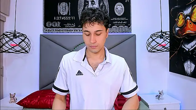 Snapshot of buddy_whitte chatting on 02-12-26, 02:56 buddy whitte online show from 02-12-26, 02:56