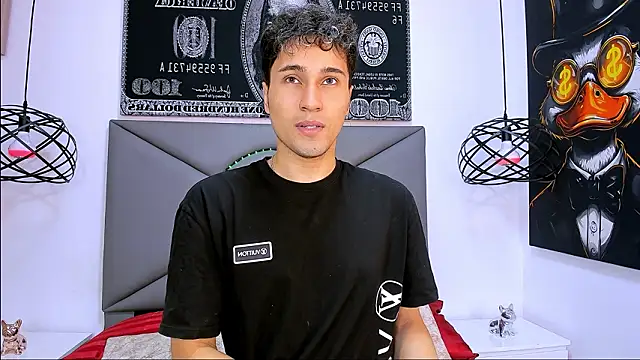 Snapshot of buddy_whitte chatting on 02-13-26, 04:14 buddy whitte online show from 02-13-26, 04:14