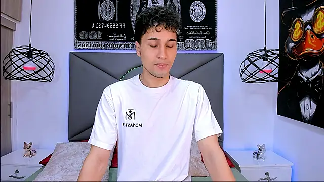 Snapshot of buddy_whitte chatting on 02-14-26, 03:53 buddy whitte online show from 02-14-26, 03:53