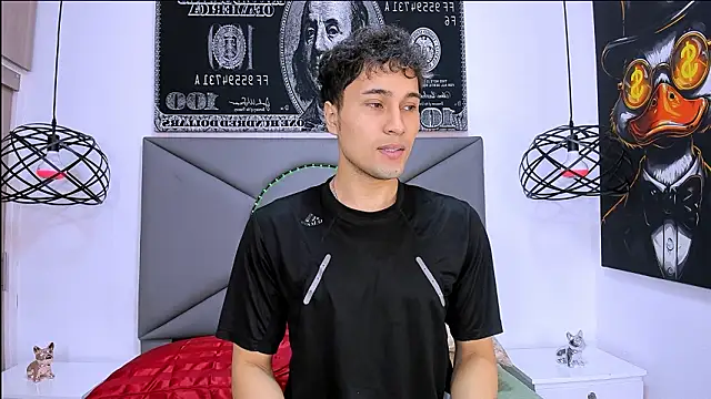 Snapshot of buddy_whitte chatting on 02-19-26, 04:47 buddy whitte online show from 02-19-26, 04:47