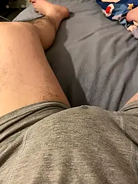 Snapshot of zou_9997 chatting on 12-16-25, 03:22 zou 9997 online show from 12-16-25, 03:22