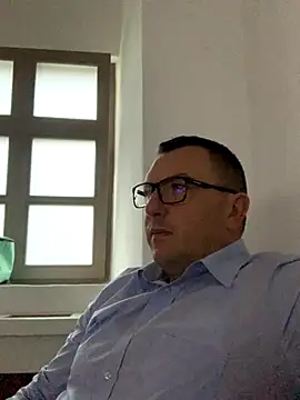 Mike8523 online show from 11-11-25, 05:29