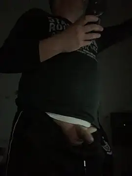 Mike8523 online show from 02-17-26, 06:36