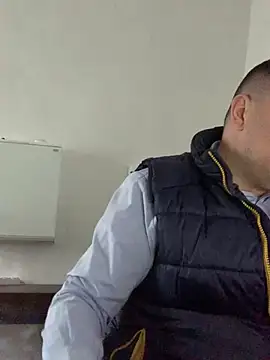 Mike8523 online show from 04-07-26, 04:24