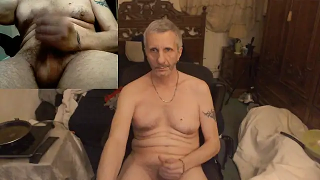 Snapshot of maxdaddy690 chatting on 03-09-26, 10:03 maxdaddy690 online show from 03-09-26, 10:03