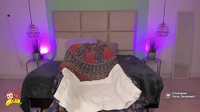 annabananas01 online show from 09-14-25, 03:05