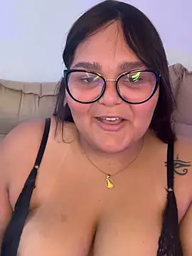 Snapshot of thataa_paixao chatting on 09-08-25, 04:50 thataa paixao online show from 09-08-25, 04:50