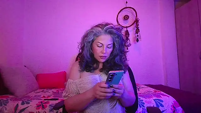 Snapshot of Victoria_Lover chatting on 12-19-25, 03:35 Victoria Lover online show from 12-19-25, 03:35