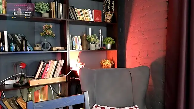 Snapshot of Cherry_Bite chatting on 10-18-25, 10:54 Cherry Bite online show from 10-18-25, 10:54