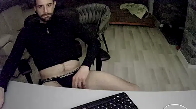 Snapshot of gryzoon chatting on 03-18-25, 03:09 gryzoon online show from 03-18-25, 03:09