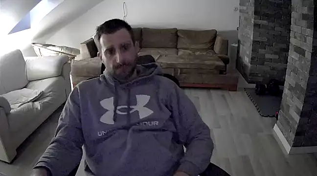 Snapshot of gryzoon chatting on 03-21-25, 04:28 gryzoon online show from 03-21-25, 04:28