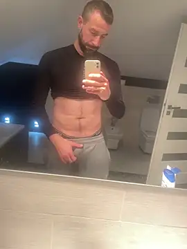 Snapshot of gryzoon chatting on 09-16-25, 08:54 gryzoon online show from 09-16-25, 08:54